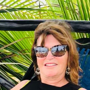 Meet your Posher, Nell